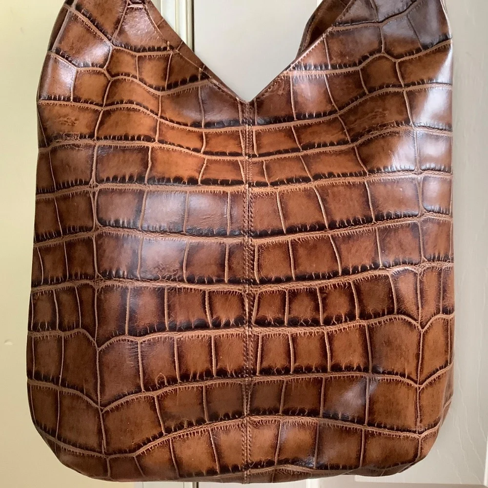G.I.L.I. Leather North/South Hobo Bag Tote Brown Croc SZ Large